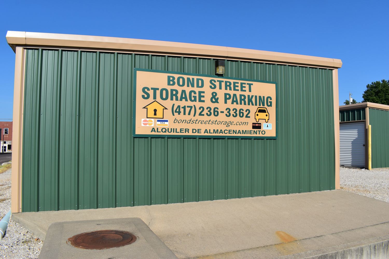 408 E Bond St, Monett, MO 65708